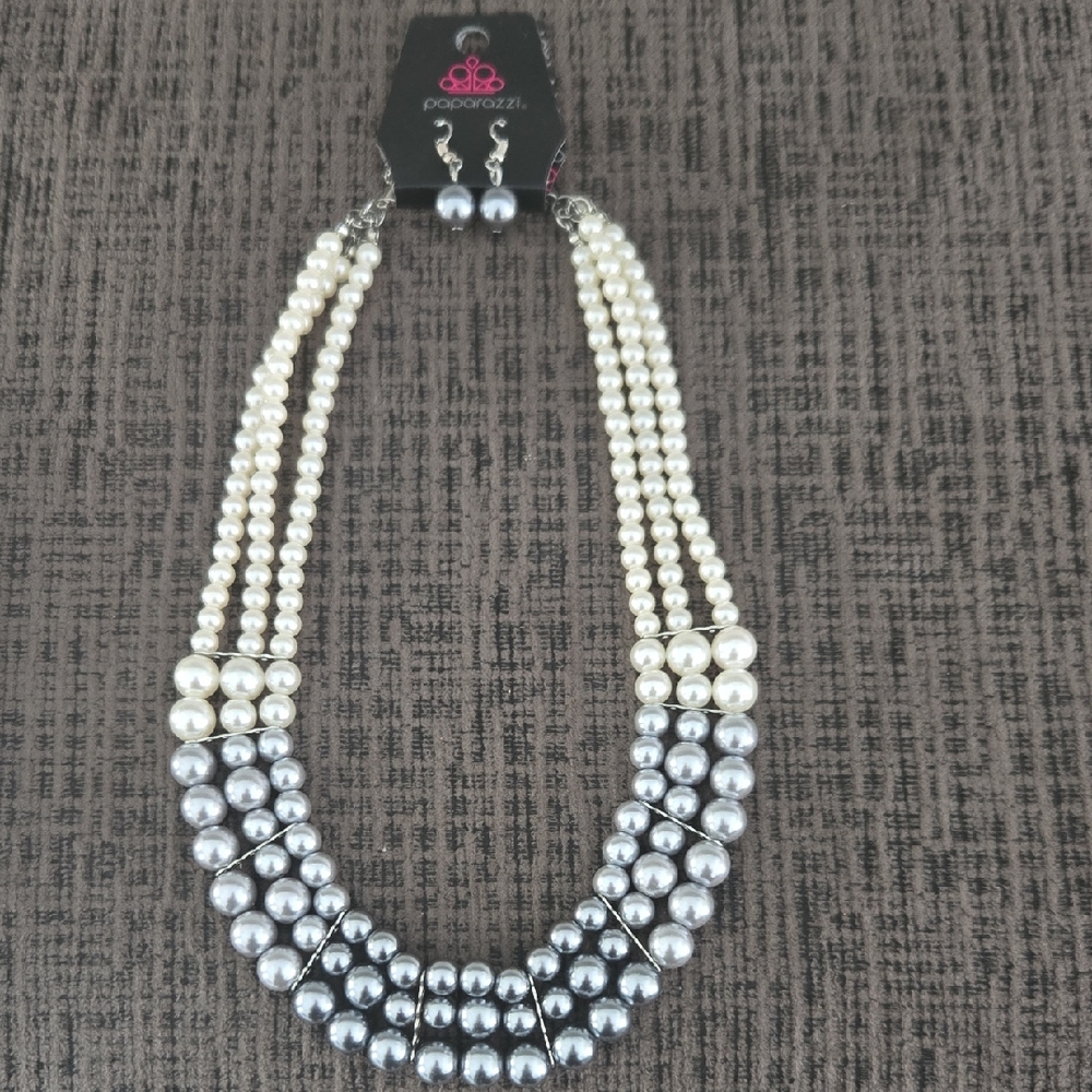 Paparazzi Elegant Silver and Cream Necklace Set